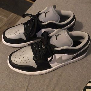 Air Jordan 1 low “shadow”